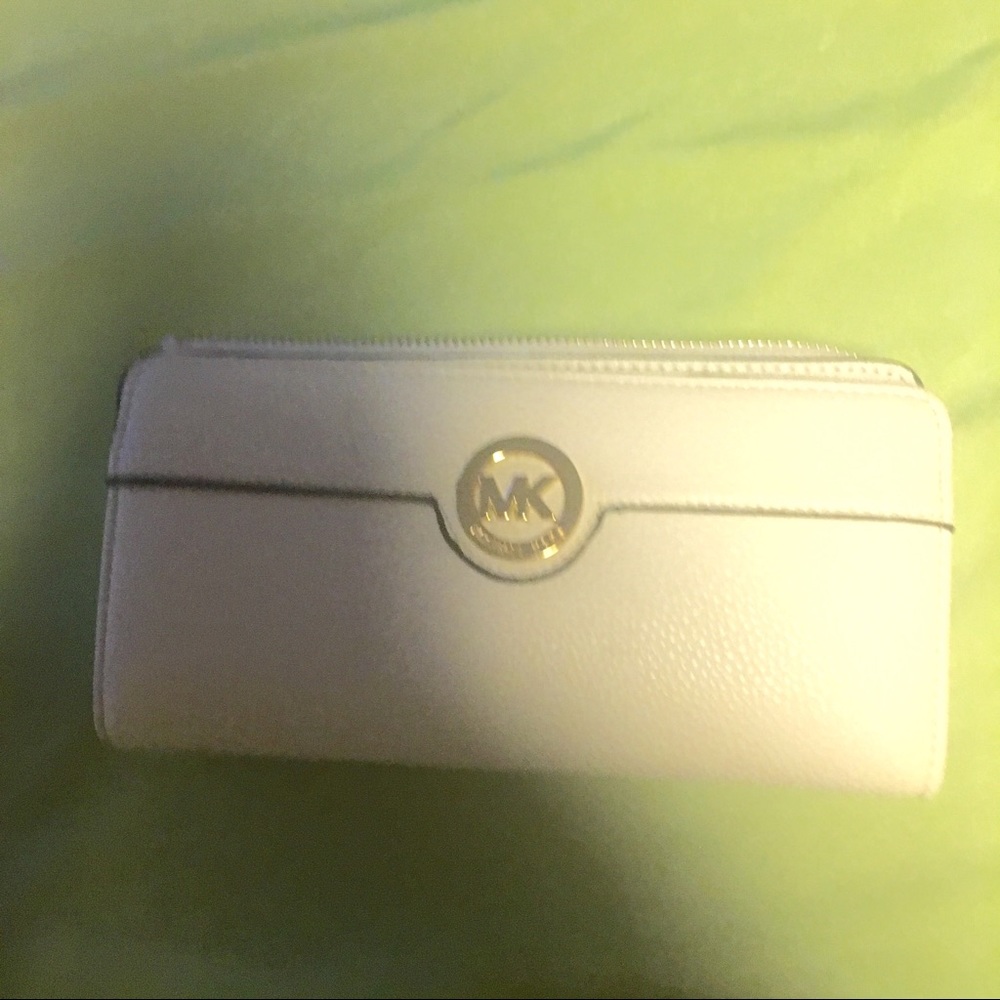 Michael Kors wallet